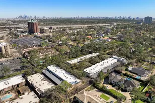 8944 Chatsworth Dr, Houston, TX 77024 - Photo 46