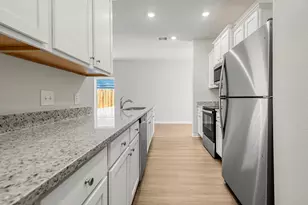 8207 Burnt Orchid Dr, Houston, TX 77016 - Photo 4