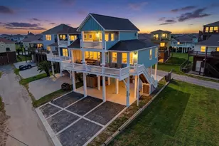 2906 Shady Ln, Crystal Beach, TX 77650 - Photo 1