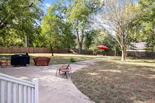 712 Lamar Ave, Crockett, TX 75835 - Photo 16