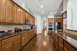 803 Woodcrest Dr, Friendswood, TX 77546 - Photo 16