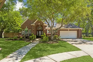 803 Woodcrest Dr, Friendswood, TX 77546 - Photo 1