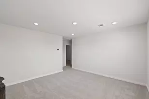 420 Long Br Dr, Dayton, TX 77535 - Photo 22