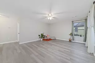 527 Remington Point Ct, Houston, TX 77073 - Photo 20