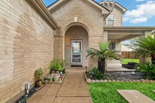 527 Remington Point Ct, Houston, TX 77073 - Photo 2