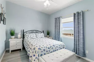 124 Howard Ave, Surfside Beach, TX 77541 - Photo 16