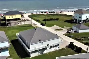 956 S Redfish St, Crystal Beach, TX 77650 - Photo 16