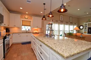 956 S Redfish St, Crystal Beach, TX 77650 - Photo 8