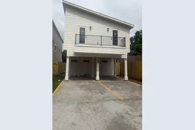 1052 North Lane #A/B, Houston, TX 77088 - Photo 2