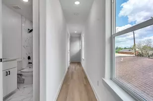 1052 North Ln, Houston, TX 77088 - Photo 24