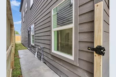 1052 North Lane #A/B, Houston, TX 77088 - Photo 4