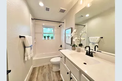 701 Cannan Drive, Angleton, TX 77515 - Photo 16