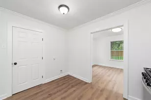 6905 Kassarine Pass, Houston, TX 77033 - Photo 14