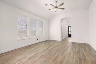 13020 Cobalt Cove Ct, Texas City, TX 77568 - Photo 8