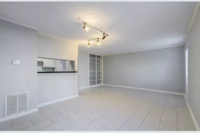 6402 Del Monte Drive #42, Houston, TX 77057 - Photo 4