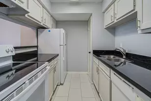 6402 Del Monte Dr, Houston, TX 77057 - Photo 10