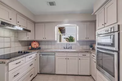 6415 Bayonne Drive, Spring, TX 77389 - Photo 12