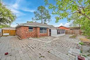 10606 Kirkdale Dr, Houston, TX 77089 - Photo 24