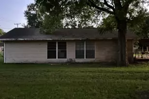 517 N Lake Ave, Eagle Lake, TX 77434 - Photo 20