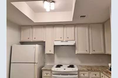 11711 Memorial Drive #83, Houston, TX 77024 - Photo 6