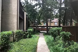 11711 Memorial Dr, Houston, TX 77024 - Photo 14