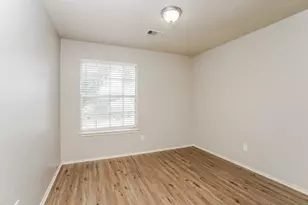 8310 Woodland Willows Dr, Houston, TX 77083 - Photo 12