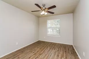 8310 Woodland Willows Dr, Houston, TX 77083 - Photo 14