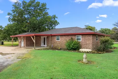 915 Sycamore Road, Richmond, TX 77469 - Photo 2