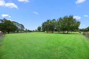 915 Sycamore Rd, Richmond, TX 77469 - Photo 28