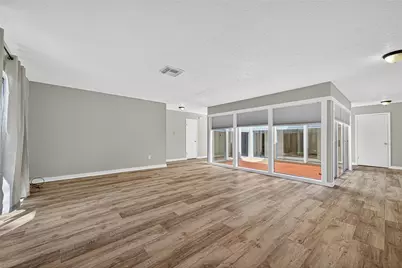 10402 Gulfstream Lane, Sugar Land, TX 77498 - Photo 20