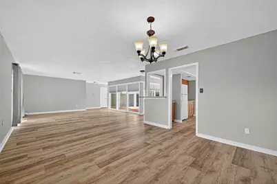 10402 Gulfstream Lane, Sugar Land, TX 77498 - Photo 6