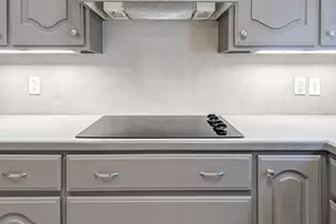 10631 Del Monte Dr, Houston, TX 77042 - Photo 2