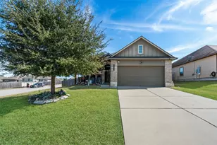 166 Doe Run Dr, Huntsville, TX 77320 - Photo 4