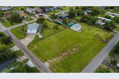 1045 12th Street, Dickinson, TX 77539 - Photo 4