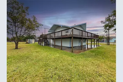 1045 12th Street, Dickinson, TX 77539 - Photo 22