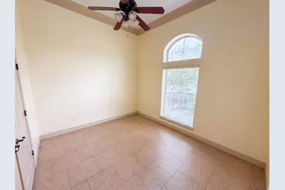 7945 Laurelwood Street, Beaumont, TX 77707 - Photo 12
