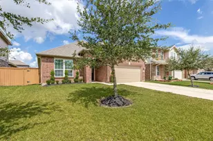 10234 Humphreys Grn Dr, Rosharon, TX 77583 - Photo 2