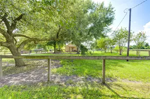 922 Agg Rd, Tomball, TX 77375 - Photo 12
