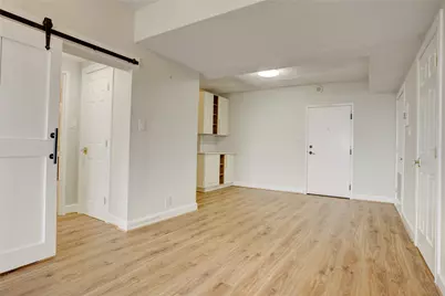1400 Hermann Drive #15D, Houston, TX 77004 - Photo 8