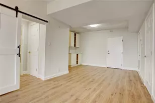 1400 Hermann Dr, Houston, TX 77004 - Photo 8