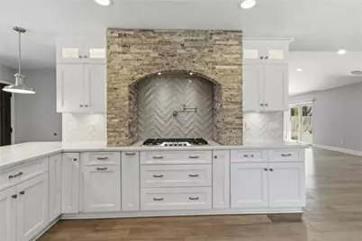 512 Chalmette Street, League City, TX 77573 - Photo 12