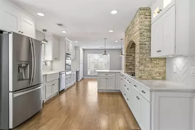 512 Chalmette Street, League City, TX 77573 - Photo 10