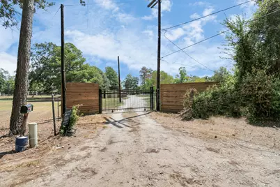 18380 Blackberry Road, Conroe, TX 77306 - Photo 2