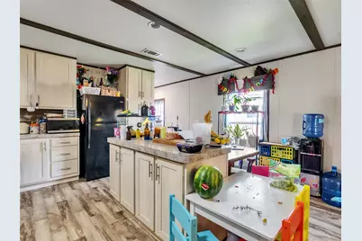 8802 Los Robles Avenue, Alvin, TX 77511 - Photo 20