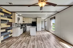 8802 Los Robles Ave, Alvin, TX 77511 - Photo 22