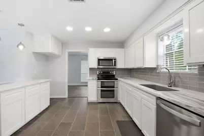 8222 Bairnsdale Lane, Houston, TX 77070 - Photo 18