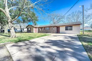 3311 County Rd 890, Alvin, TX 77511 - Photo 6