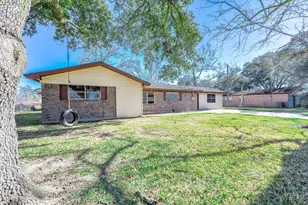 3311 County Rd 890, Alvin, TX 77511 - Photo 8