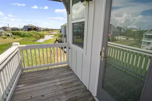 1977 Royalville Ct, Crystal Beach, TX 77650 - Photo 38