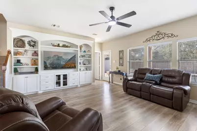 28435 Lockeridge Creek Drive, Spring, TX 77386 - Photo 16